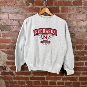 Vintage Nebraska Cornhuskers Sweatshirt Mens Medium Gray NCAA Midwest Embroidery